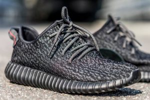 adidas-yeezy-350-boost-black-release-reminder