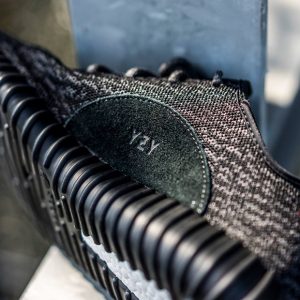 adidas-yeezy-350-boost-black-release-reminder