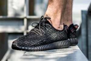 adidas-yeezy-350-boost-black-release-reminder