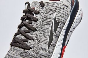 altra-paradigm-4-grey-white