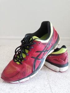 asics-gel-kayano-22-red-white