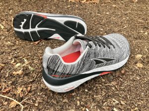 altra-paradigm-4-grey-white