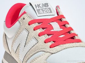 new-balance-420-heidi-klum