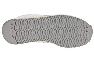 new-balance-420-heidi-klum