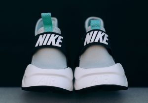 nike-air-huarahce-ultra-pure-platinum-black-igloo