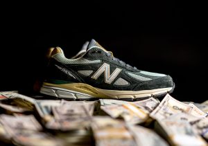 new-balance-990v4-benjamin-bread