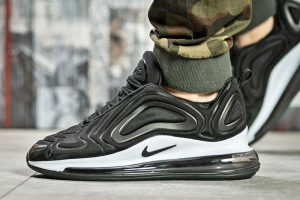 Nike Air Max 720 Black White
