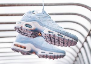 nike air max plus psychic blue white black red