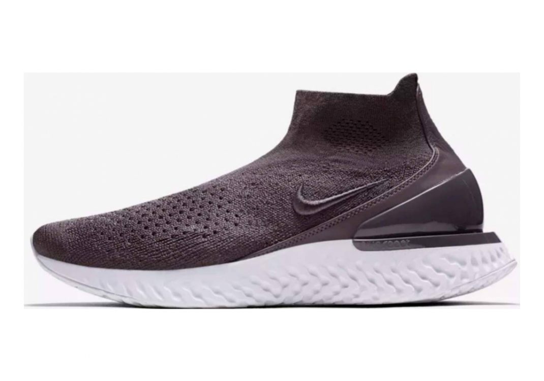 Nike Rise React Flyknit Grey