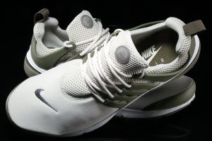 Nike Air Presto Light Bone Medium Olive