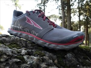 Altra Superior 4.0 Gray/Red