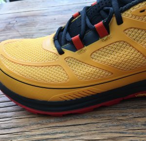 Topo Athletic Terraventure 2 Yellow Black
