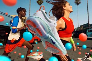 Nike Joyride Run Flyknit Platinum Tint