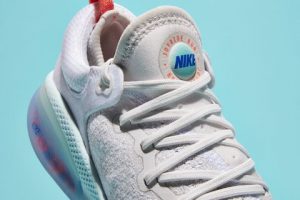 Nike Joyride Run Flyknit Platinum Tint