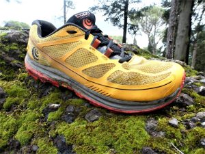 Topo Athletic Terraventure 2 Yellow Black