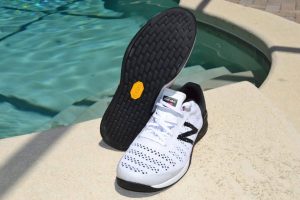 New Balance Minimus Prevail Black/White