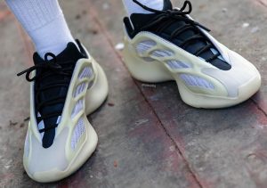 Adidas Yeezy 700 V3 Azael