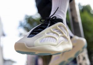 Adidas Yeezy 700 V3 Azael