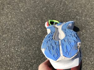 Asics Novablast Dark/Multicolor