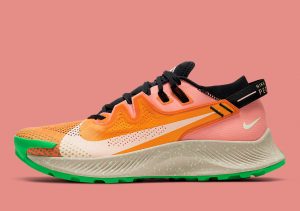 Nike Pegasus Trail 2 Kumquat/Black/Atomic Pink/Crimson Tint