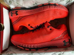 Under Armour HOVR Machina Red