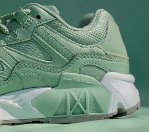 New Balance 850 Mint Chalk/White