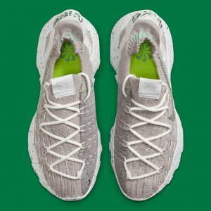 Nike Space Hippie 04 Summit White/Photon Dust/Mean Green