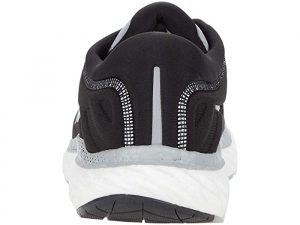 Saucony Hurricane 22 Black/White