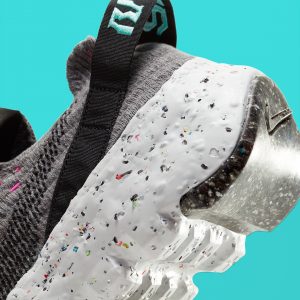 Nike Space Hippie 04 Smoke Grey/Black-Pink Blast