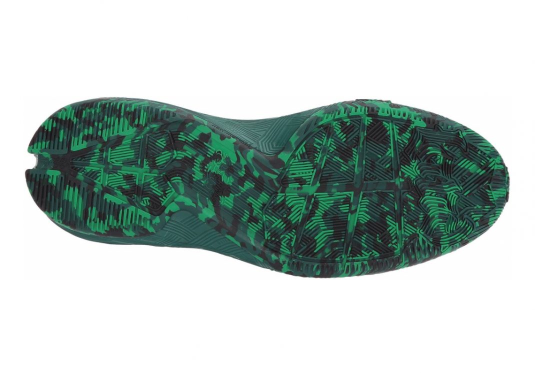 Green-white (B42379)