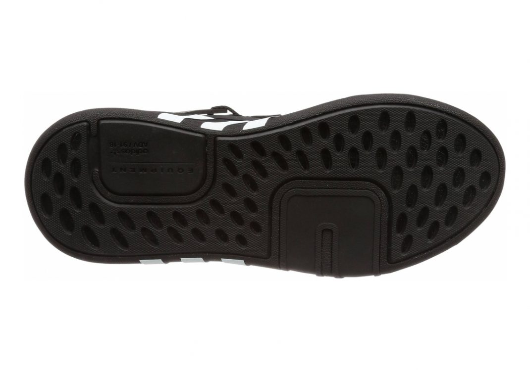 Schwarz (Core Black/Core Black/Blue Tint S18) (CQ2991)