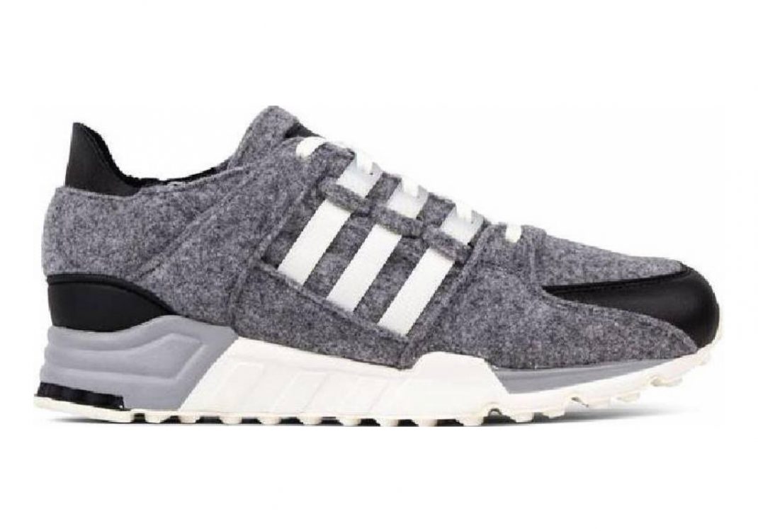 Black/Core Black/Off White (AQ8454)