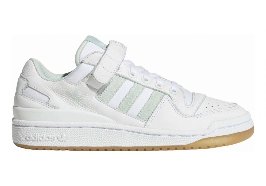 White/Pale Green (B37876)