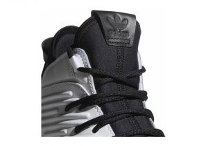 Footwear White / Core Black-red (AQ0320)