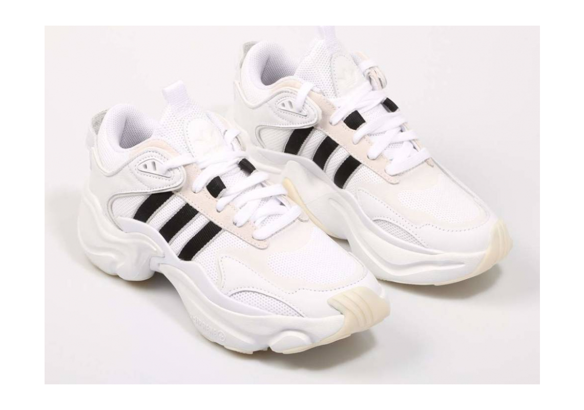 Adidas originals magmur runner in sale white and black