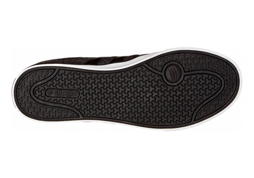 Black Black White (F76263)