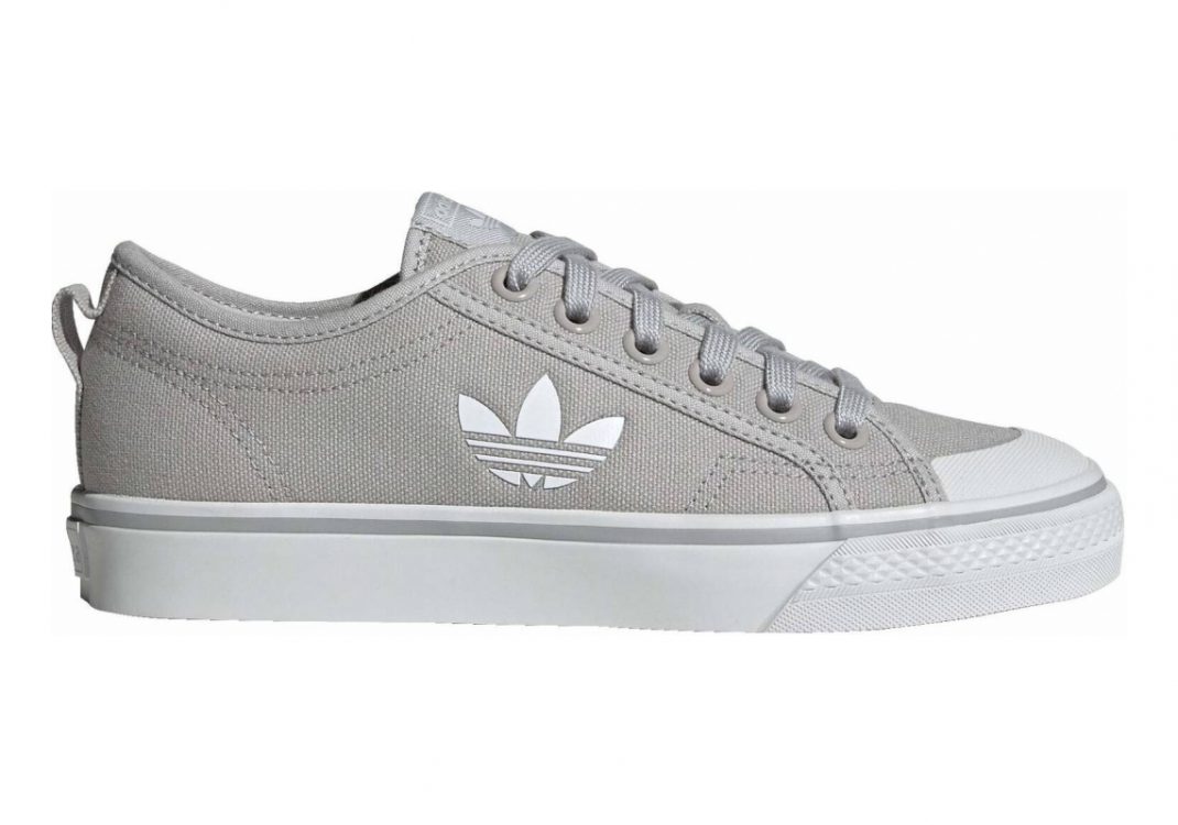 Adidas nizza best sale trefoil heart