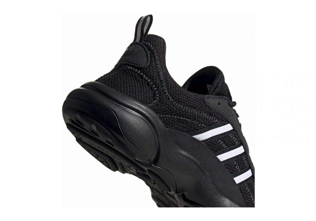 Adidas Haiwee - Core Black / Footwear White / Grey Six (EG9575)