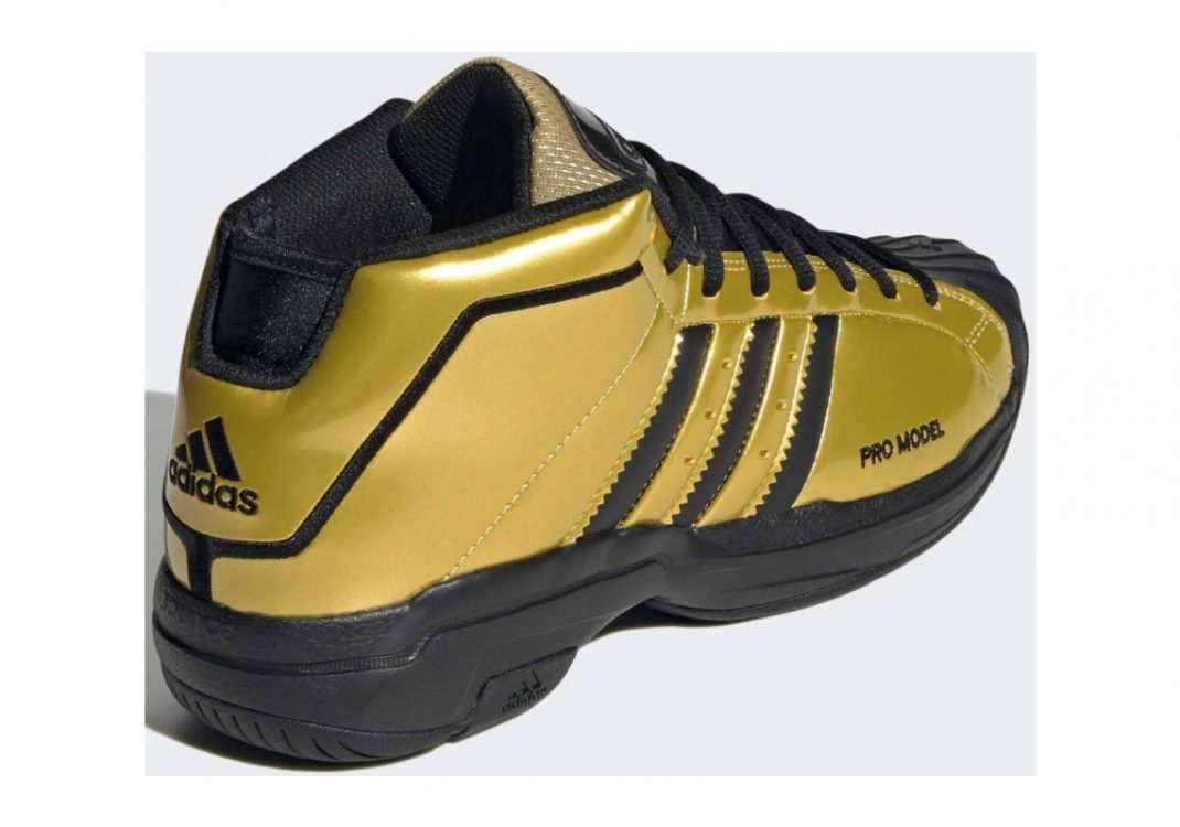 Gold Metallic/Black/Gold Metallic (FV8922)