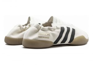 Cream White/Core Black/Gum (D98204)