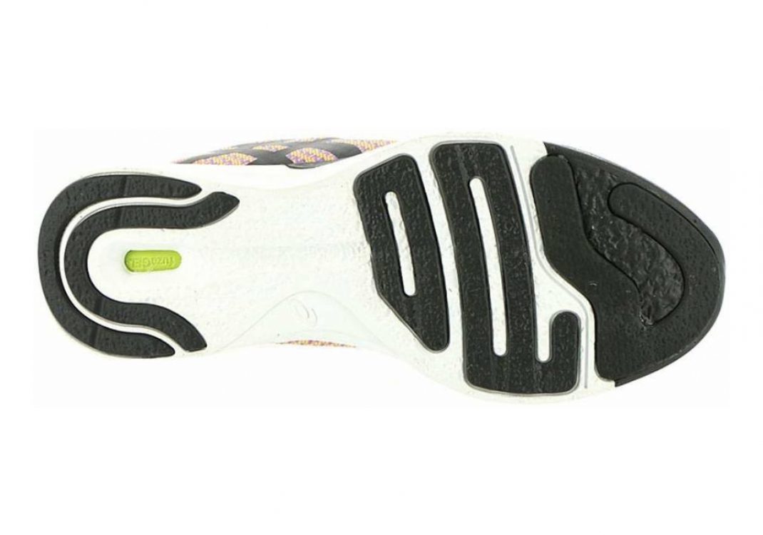 Flash Coral/Black/Safety Yellow (T879N0690)