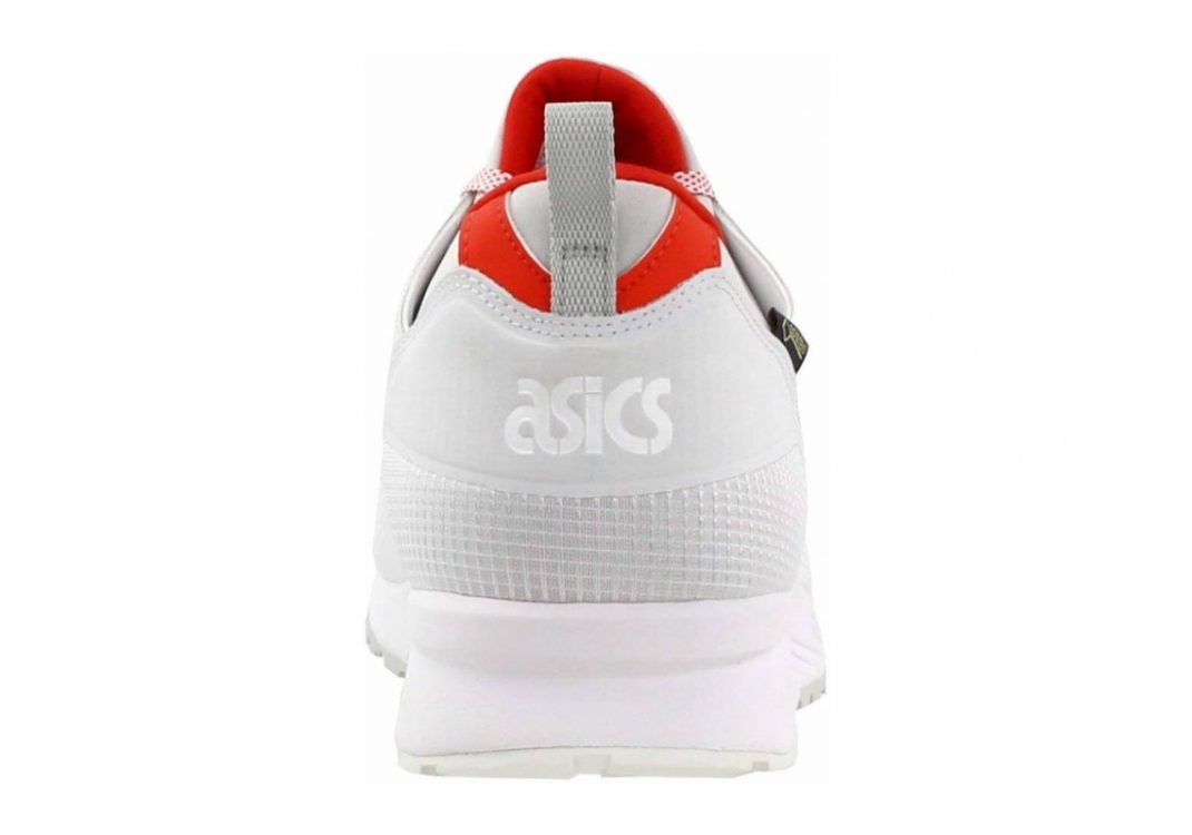 White/White (HY7J10101)