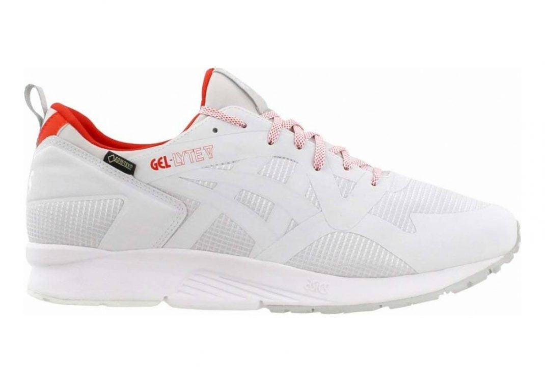 White/White (HY7J10101)