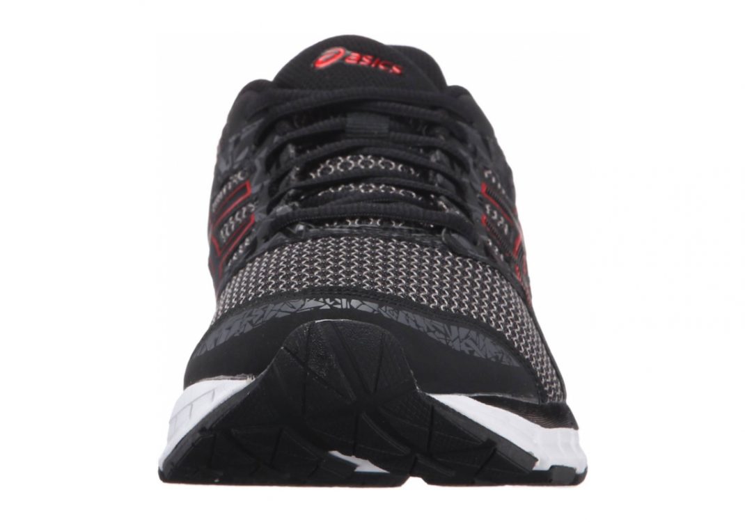 Black True Red Carbon (T6E3N9023)