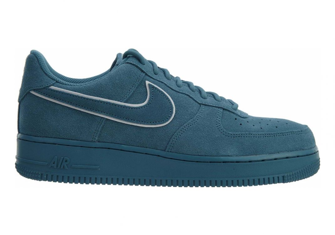 Nike Air Force 1 07 LV8 Suede 24