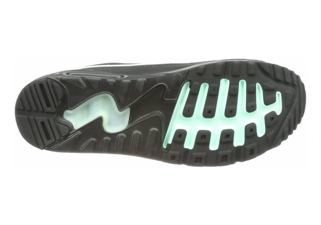 Black/Metallic Gold (875695009)