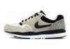 Nike Air Safari - Multicolore Light Cream Black White 202 (371740202)