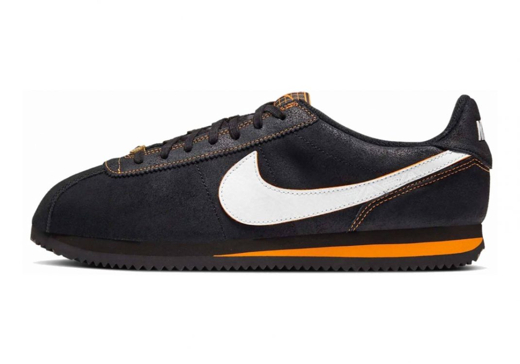 Nike cortez se 2025 black and gold