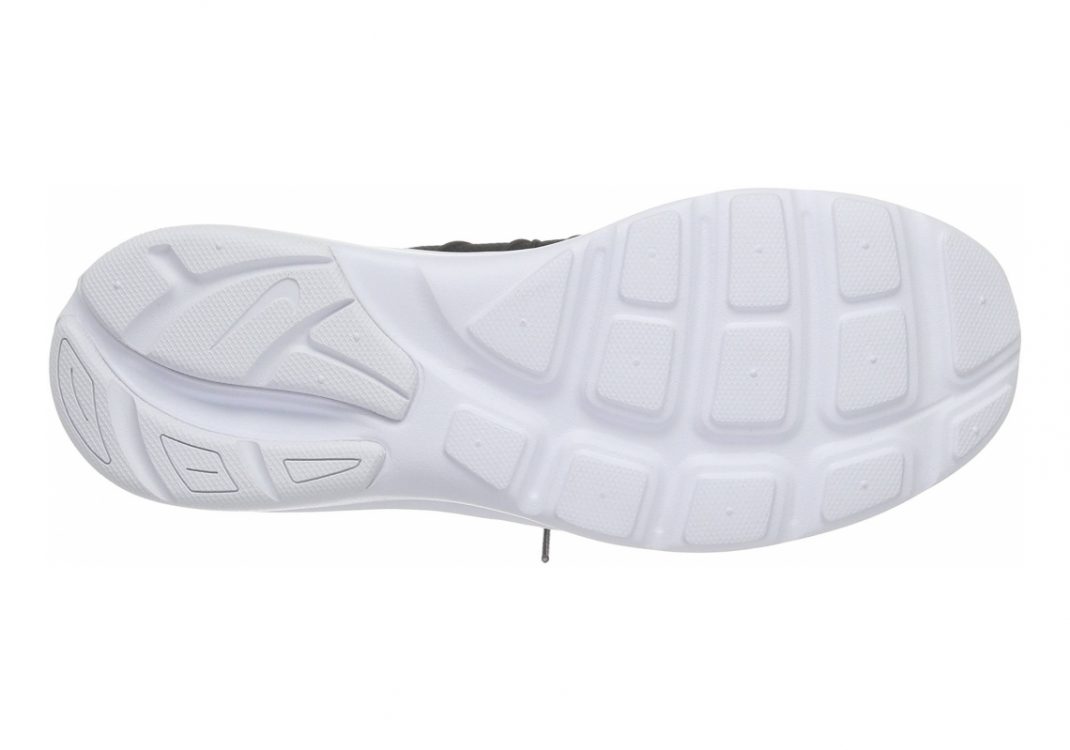 Nike Darwin - Black Black Black White (819803002)