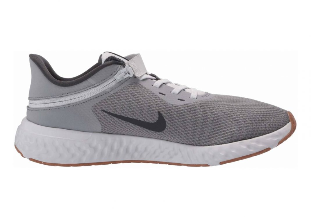 Nike Revolution 5 FlyEase - Grigio Smoke Grey Dk Smoke Grey Photon Dust Mtlc Copper Gum Med Brown (CJ9885002)